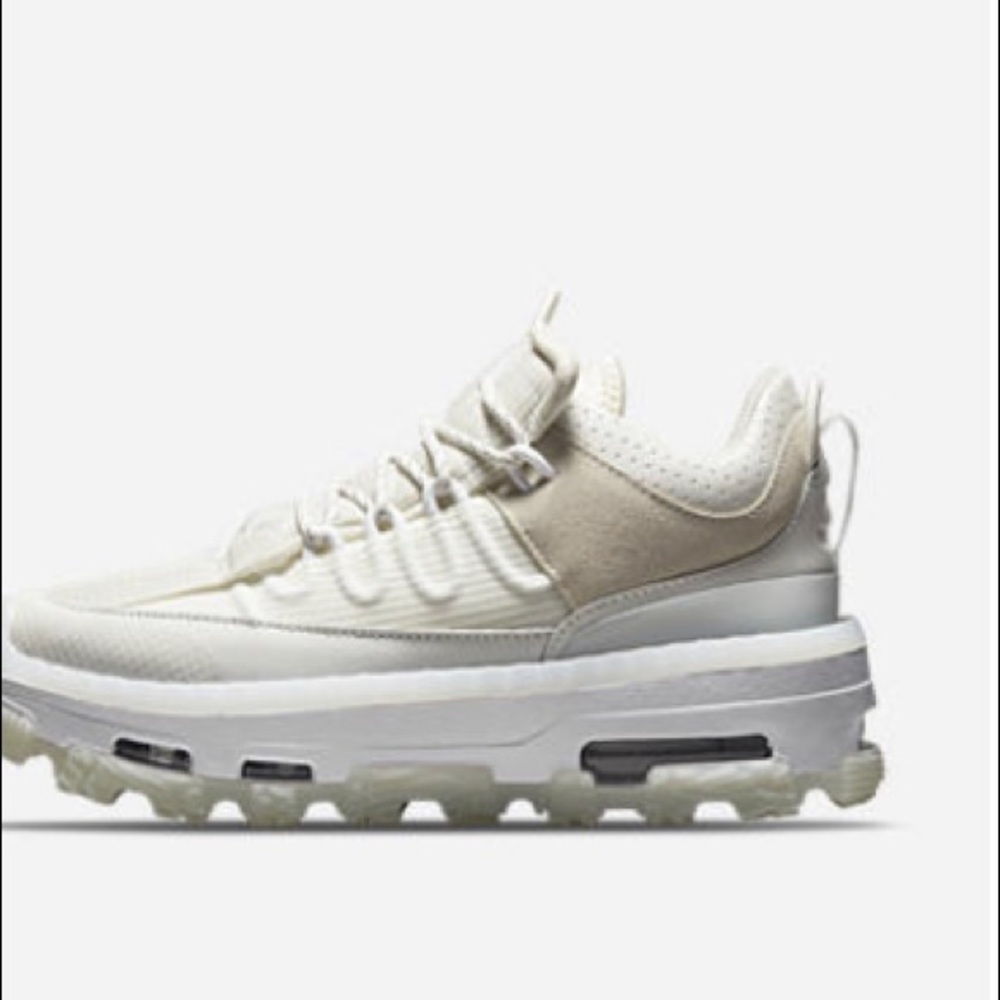 Jordan Air Mae.  New with out box w 5.5 m 4